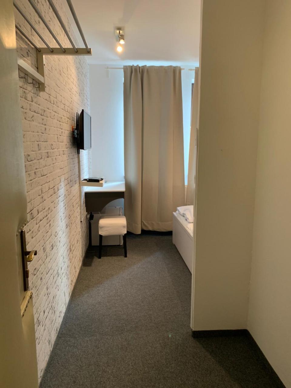 Penzion Holiday Trnava Luaran gambar