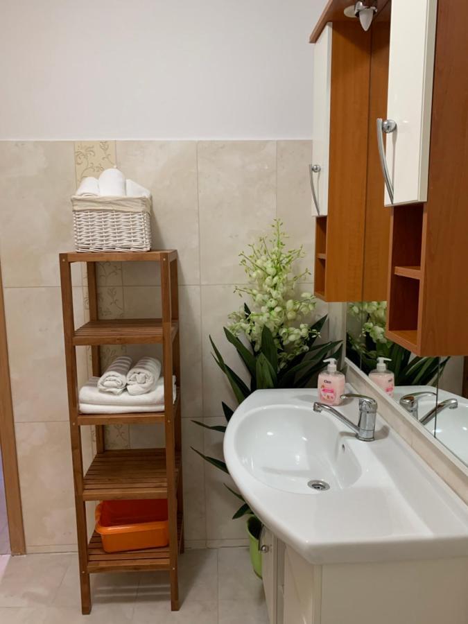 Penzion Holiday Trnava Luaran gambar